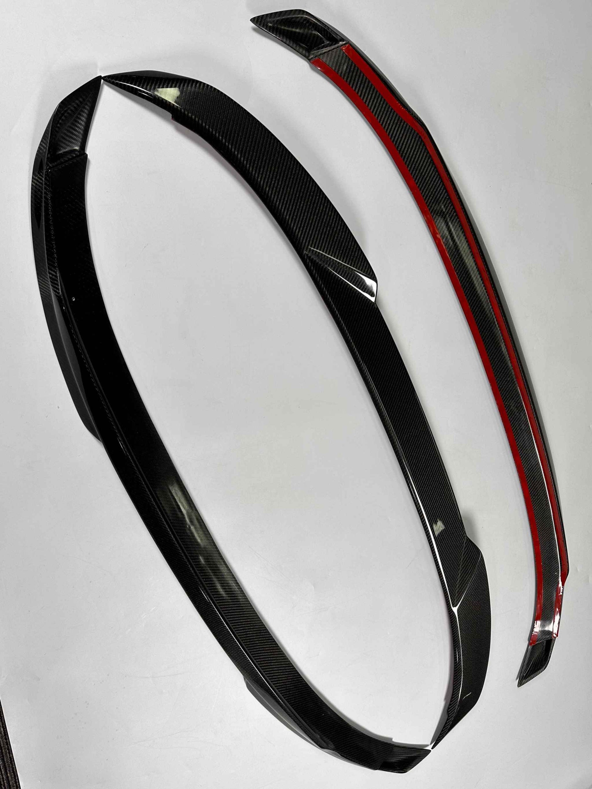 Spoiler V3 carbon fiber trunk spoiler for Mustang Mach-E 2021-2025 with double-sided tape installation